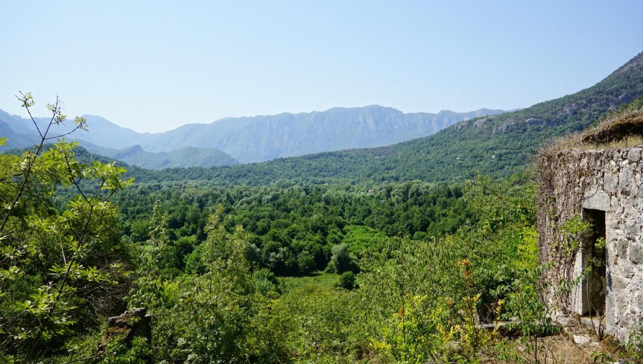 Camp Podkraj Hotel Virpazar Bagian luar foto
