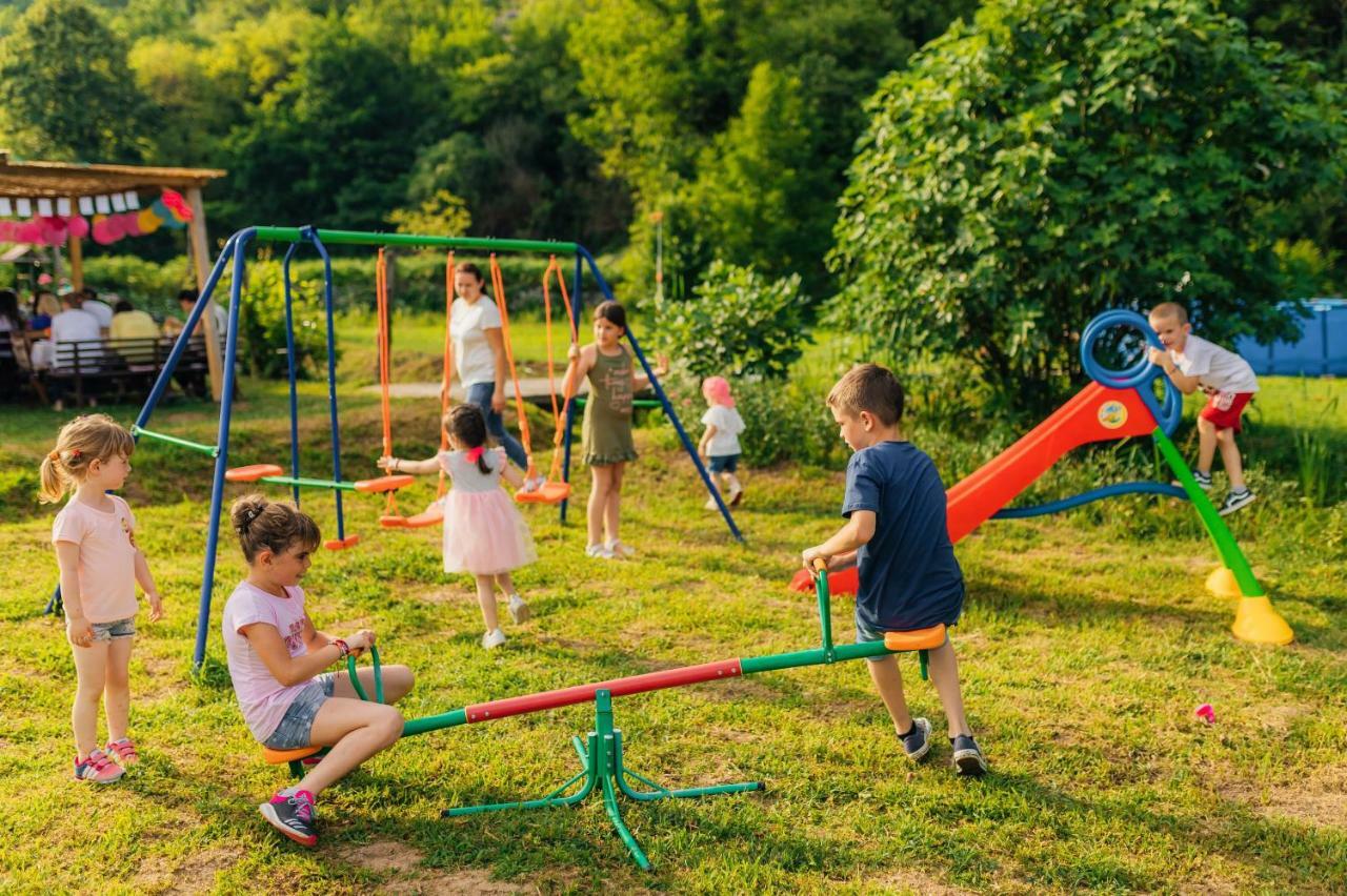 Camp Podkraj Hotel Virpazar Bagian luar foto